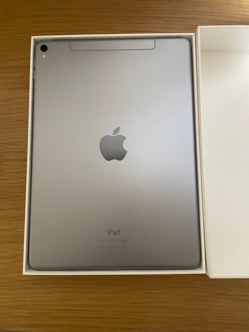iPad Pro 9.7インチ 32GB ブラック 本体