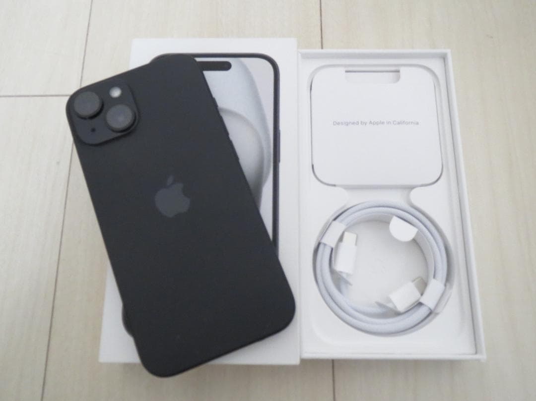 Apple iPhone15 128GBAUブラックMTMH3J/A 100％