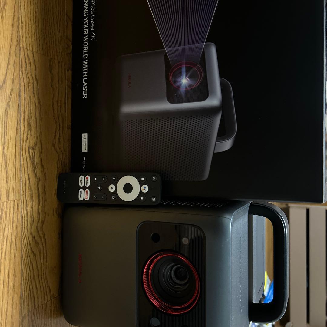 Anker Nebula Cosmos Laser 4K プロジェクター本体