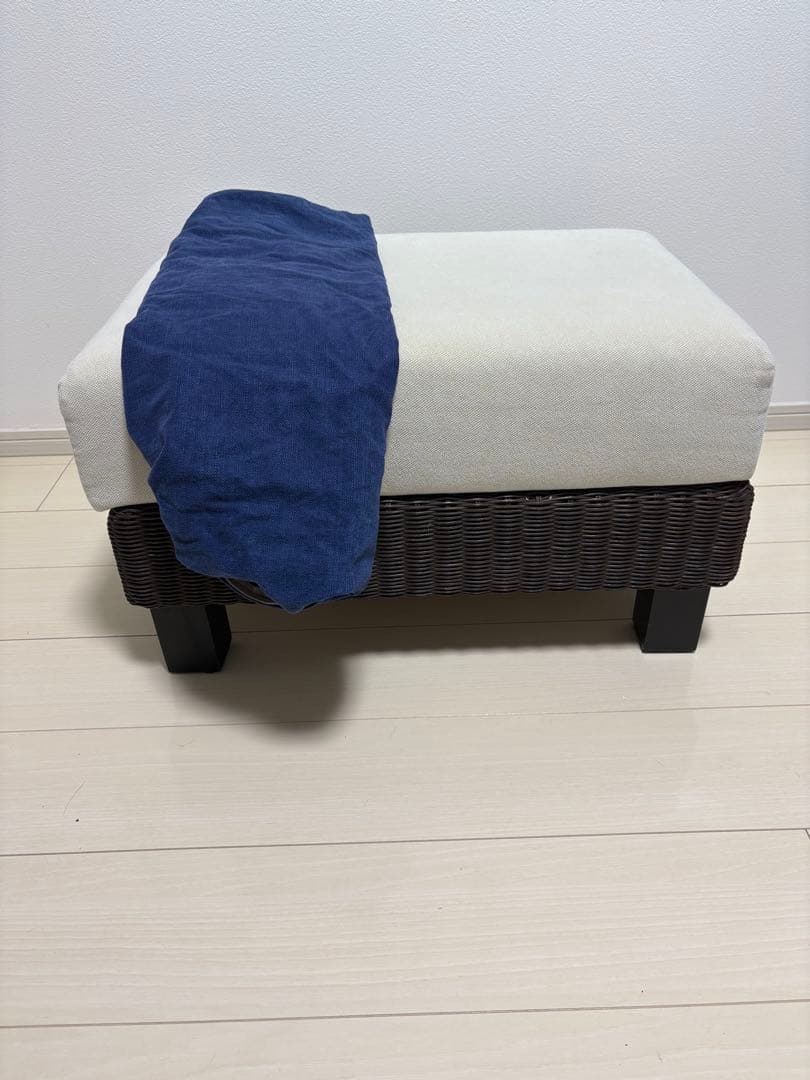 a.flat シン・ソファ　オットマン オフホワイト（替カバー付：ブルー）
