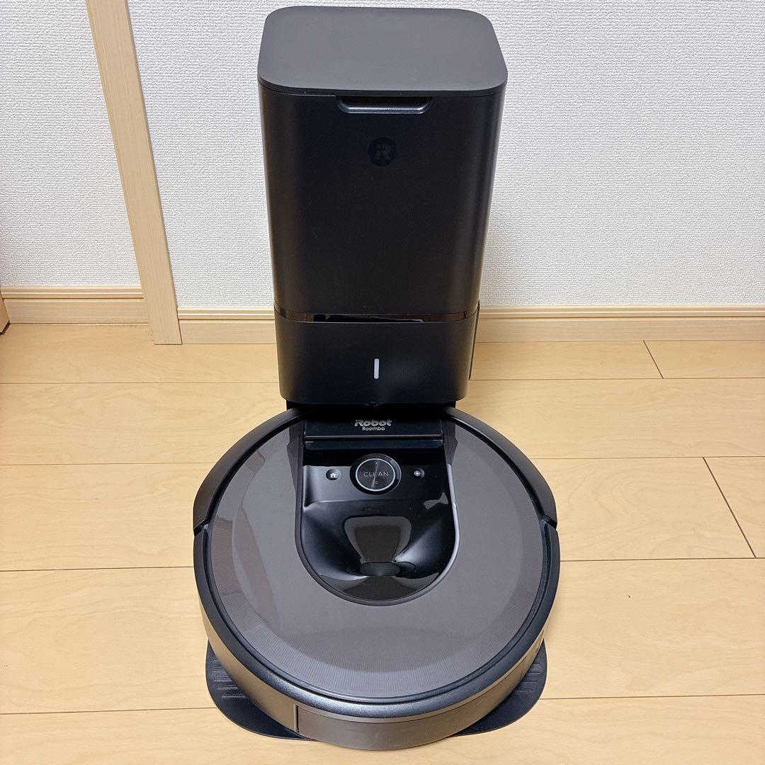 【美品】ルンバ i7＋ プラスiRobot 自動ゴミ排出機能付き　付属品付き