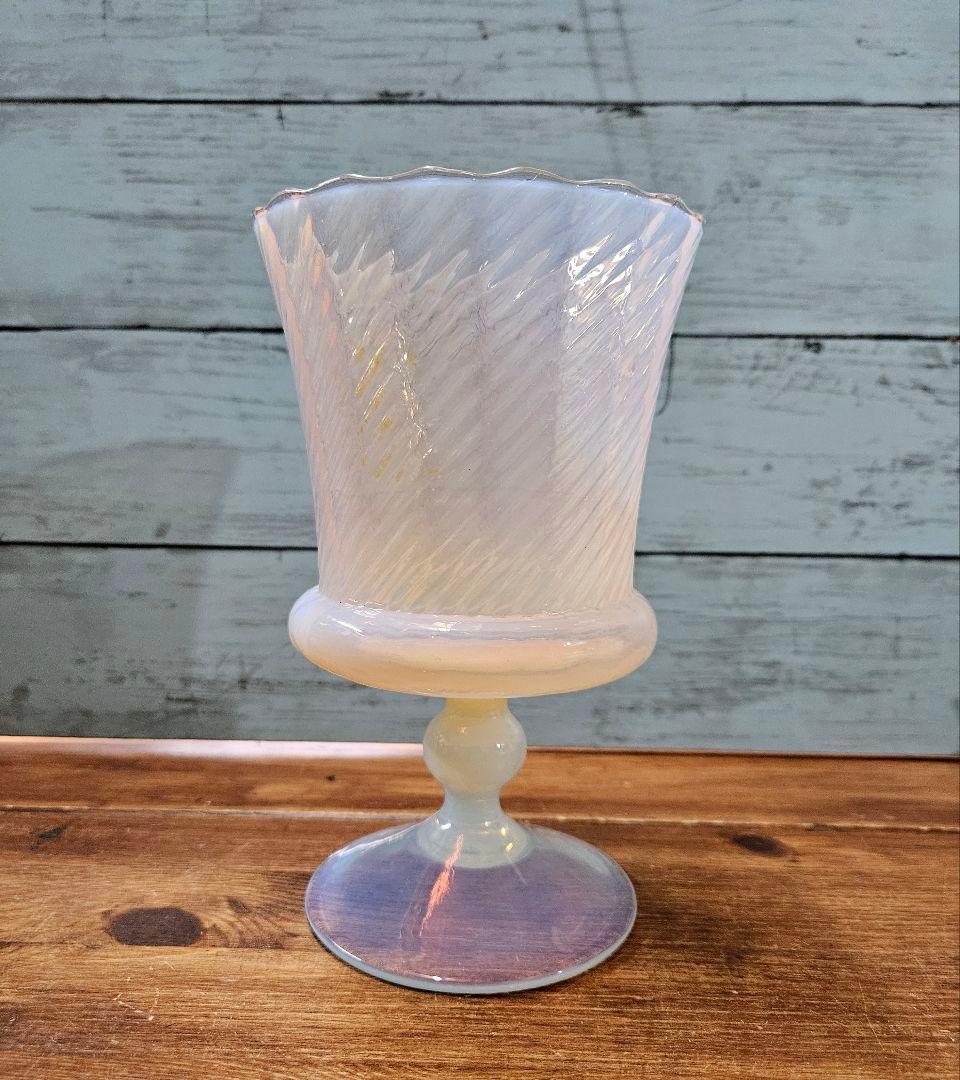 フランスアンティーク オパールセントガラスの花瓶 グラス フラワーベース