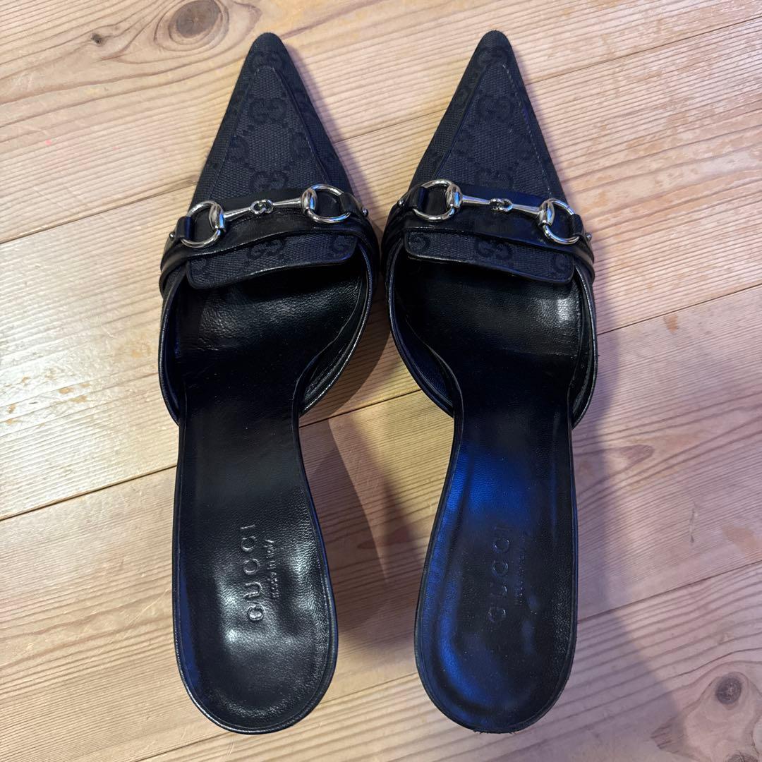 GUCCI ブラック ミュール 35ハーフC