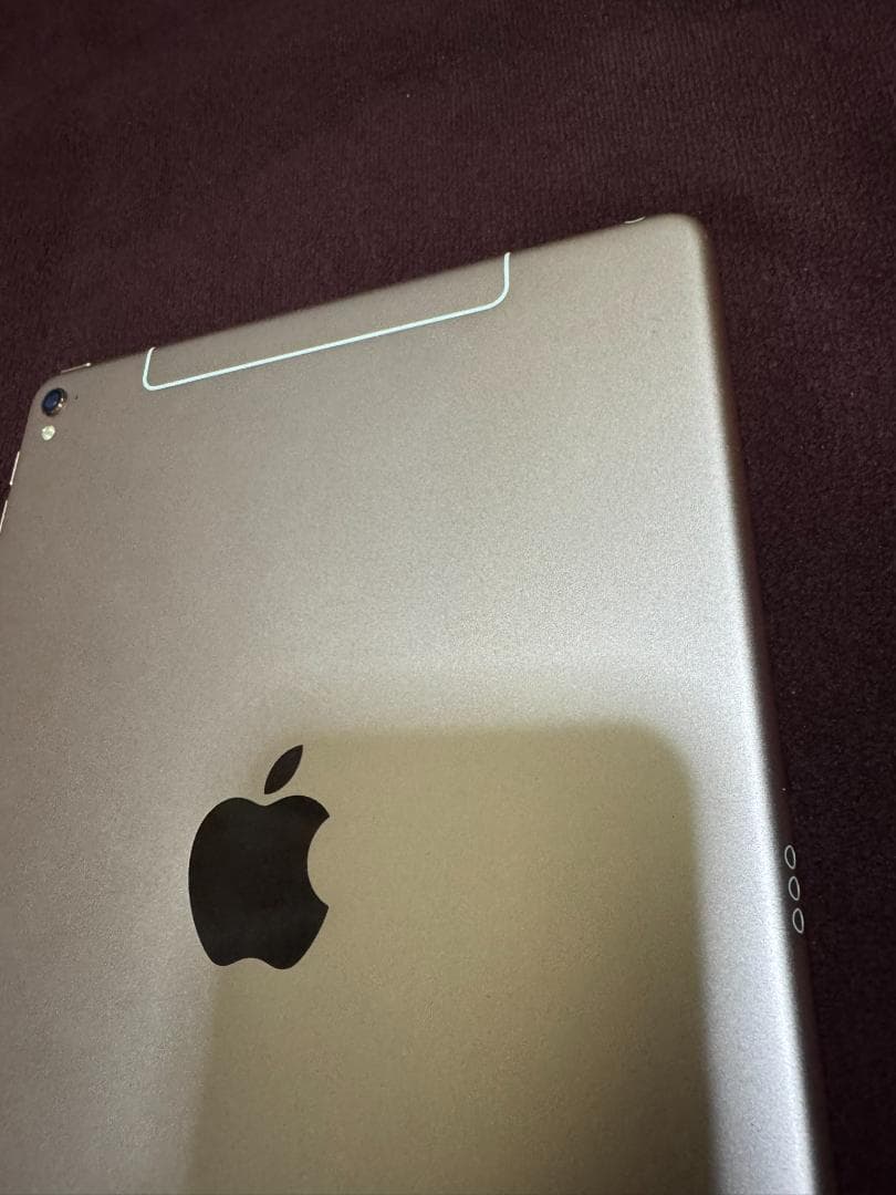 i Pad Pro 9.7インチ Model A1674