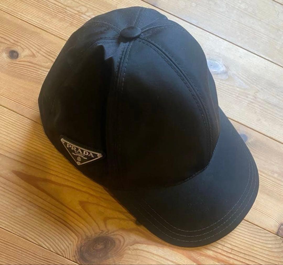 PRADA ブラック キャップ Sサイズ