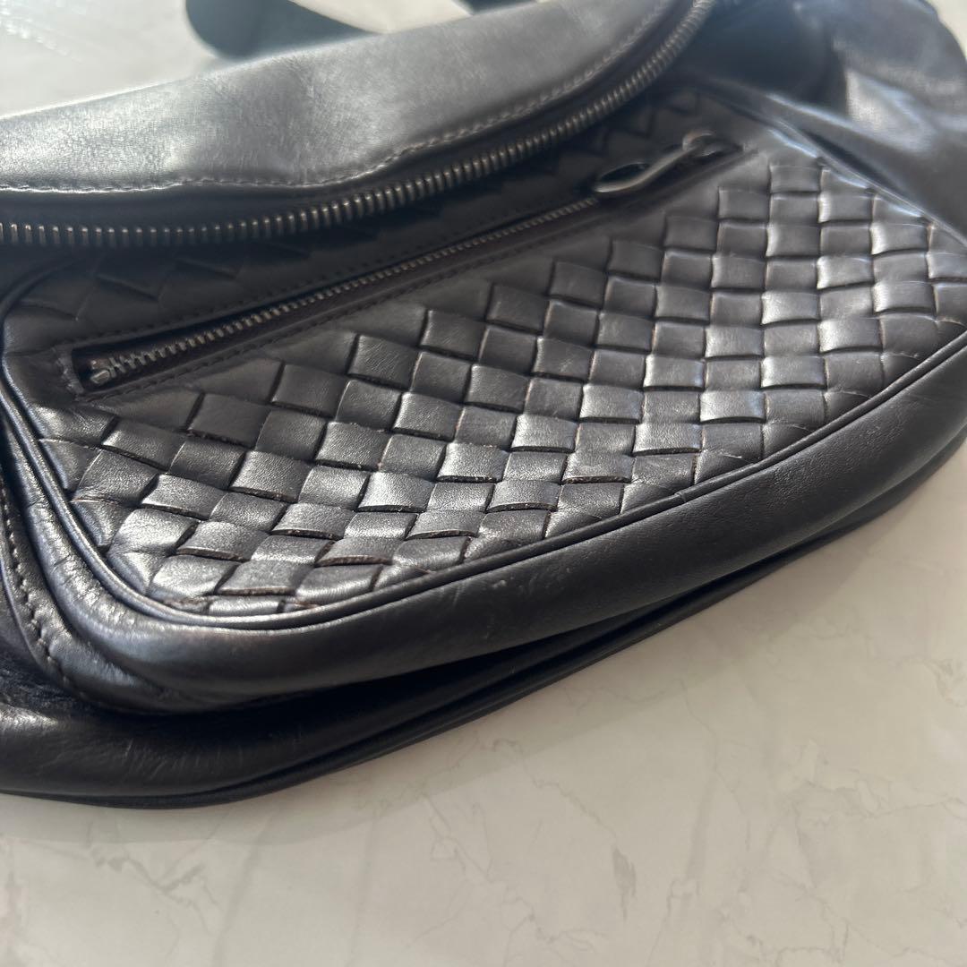 ポンチョです！！BOTTEGA VENETA ボディバッグ ダークブラウン