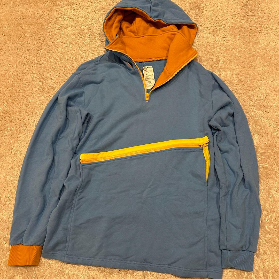 新品タグ付　BANDAI バンダイ　仮面ライダーガヴ　パーカー　メンズ　サイズL