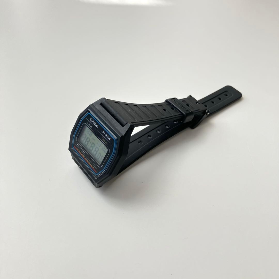 CASIO F-28W“Vintage Cheap”チープカシオ