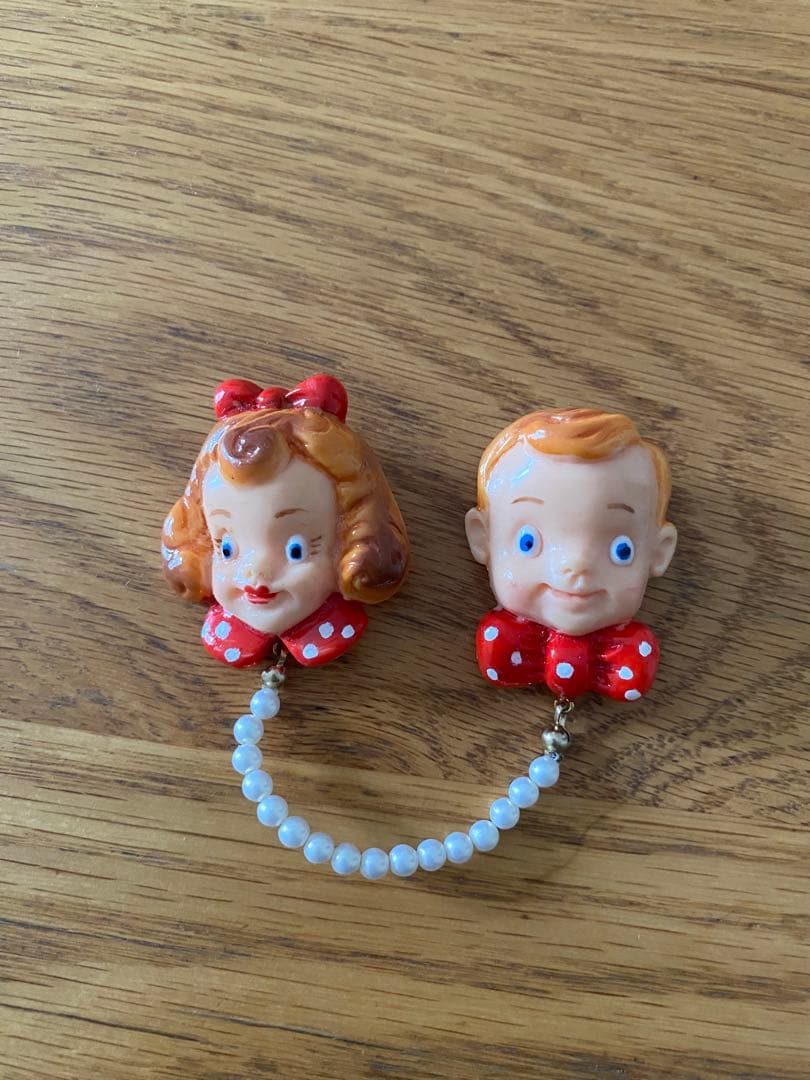 weekends 女の子と男の子　ブローチ