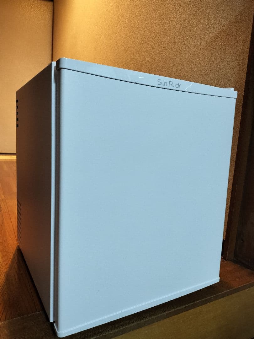 2025年製 SunRuck 冷庫さん 48L SR-R4805W 冷蔵庫