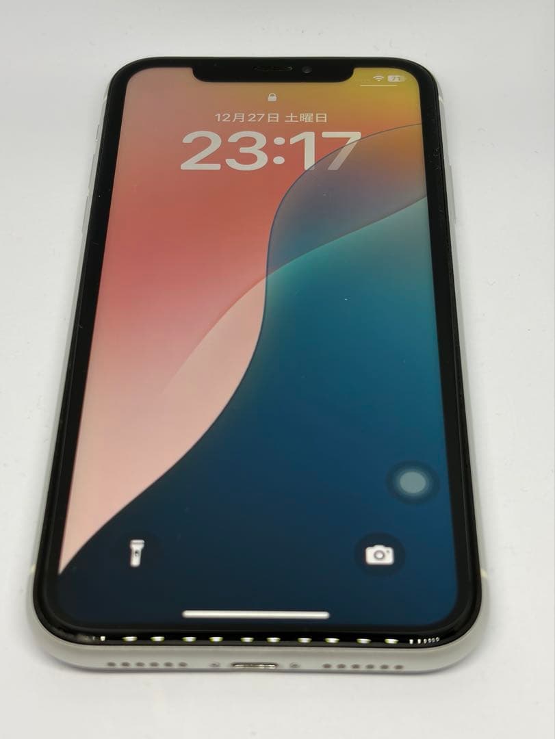 iPhone XR128GB白★美品★SIMフリー電池89% 元箱+新品フィルム