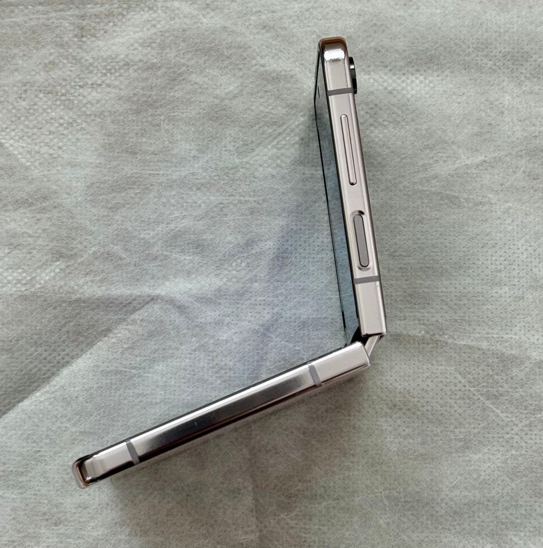 SC-54D GalaxyZ Flip 5 256GB ドコモ【即購入・配送可】