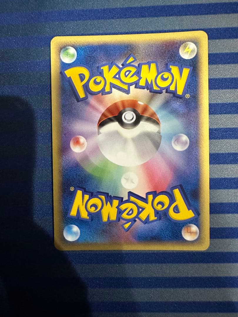 ポケモンカード 勝利のメダル ピカチュウ　プロモ