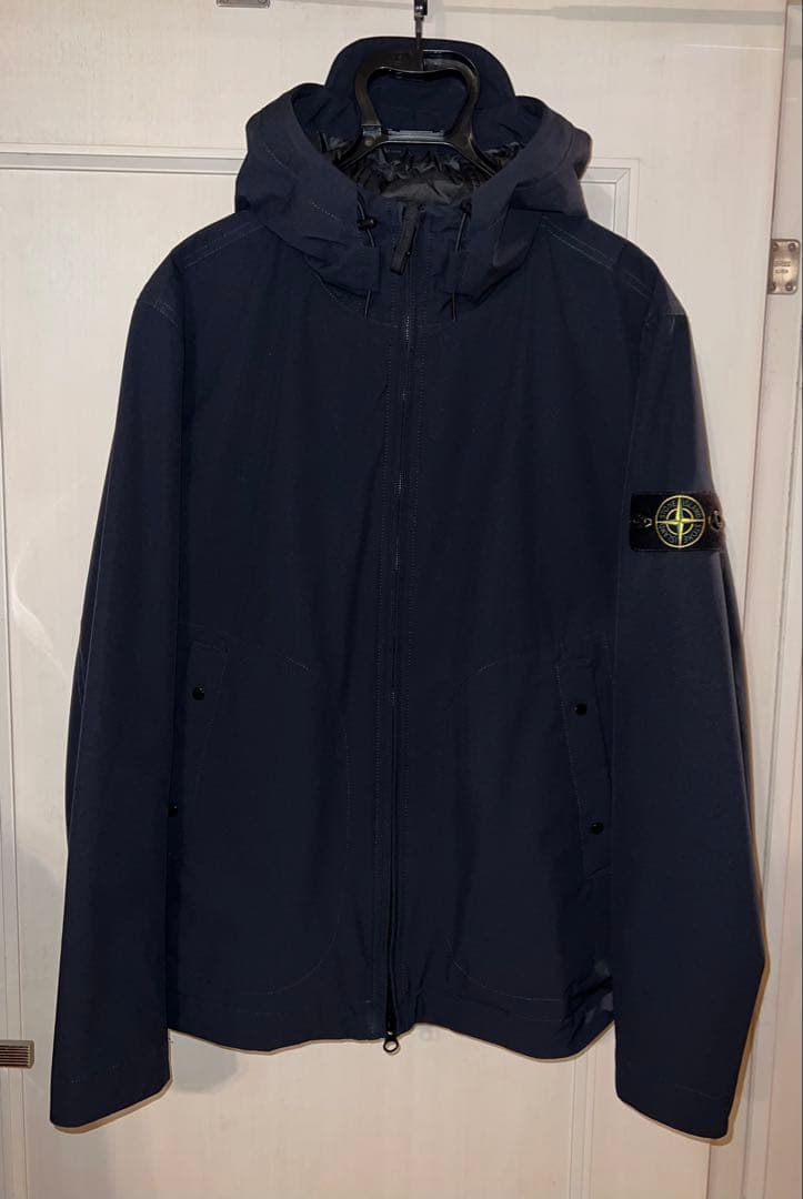 ストーンアイランド Primaloft ソフトシェル SI811540627中綿