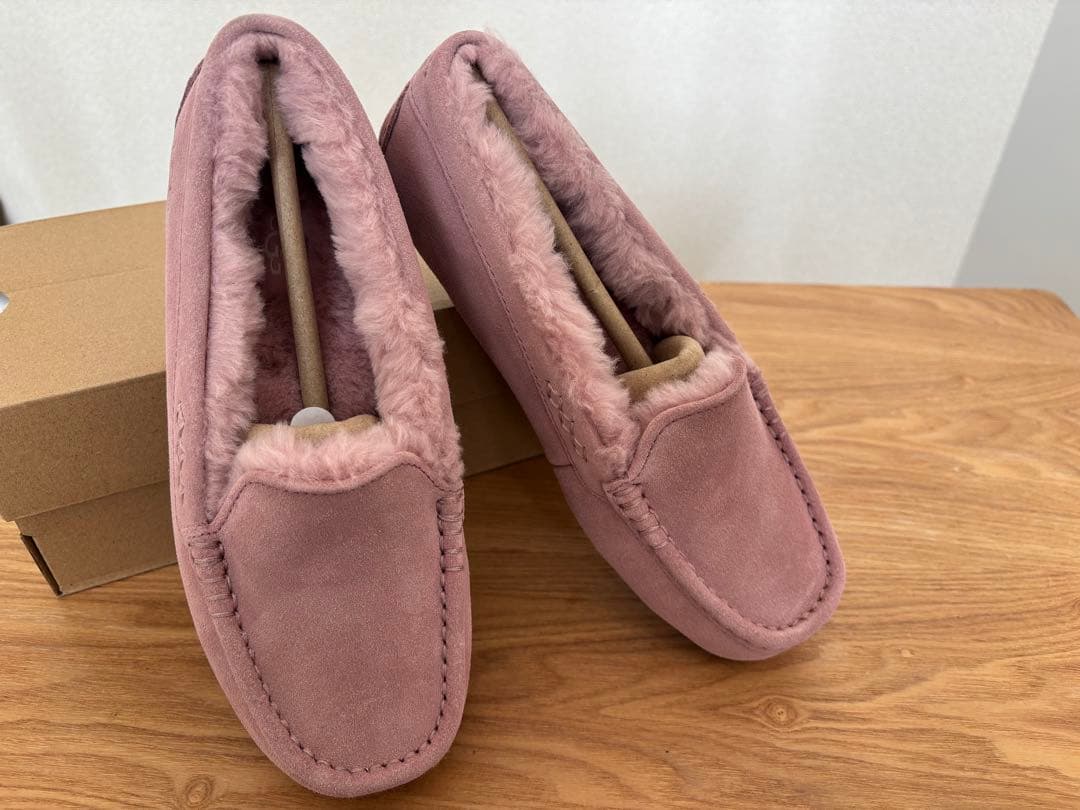 UGG モカシン ピンク スエード