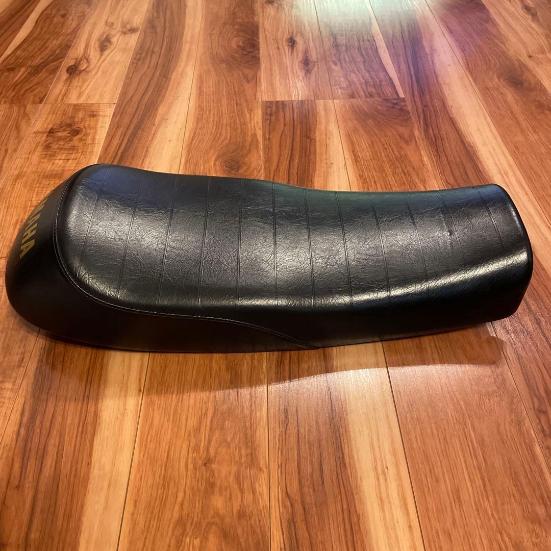 sr400 シート　デイトナ　ツーリングダブル　ロゴ入り