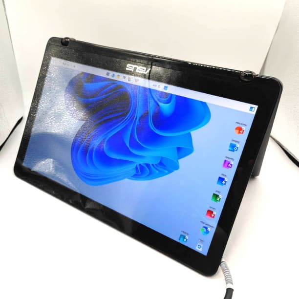 グラボ搭載 タッチパネル フルHD 15 ASUS i7-7 SSD256GB