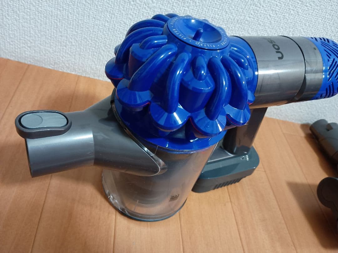 dyson V6 ハンディクリーナー　マキタバッテリーアダプター　ダイソン 25