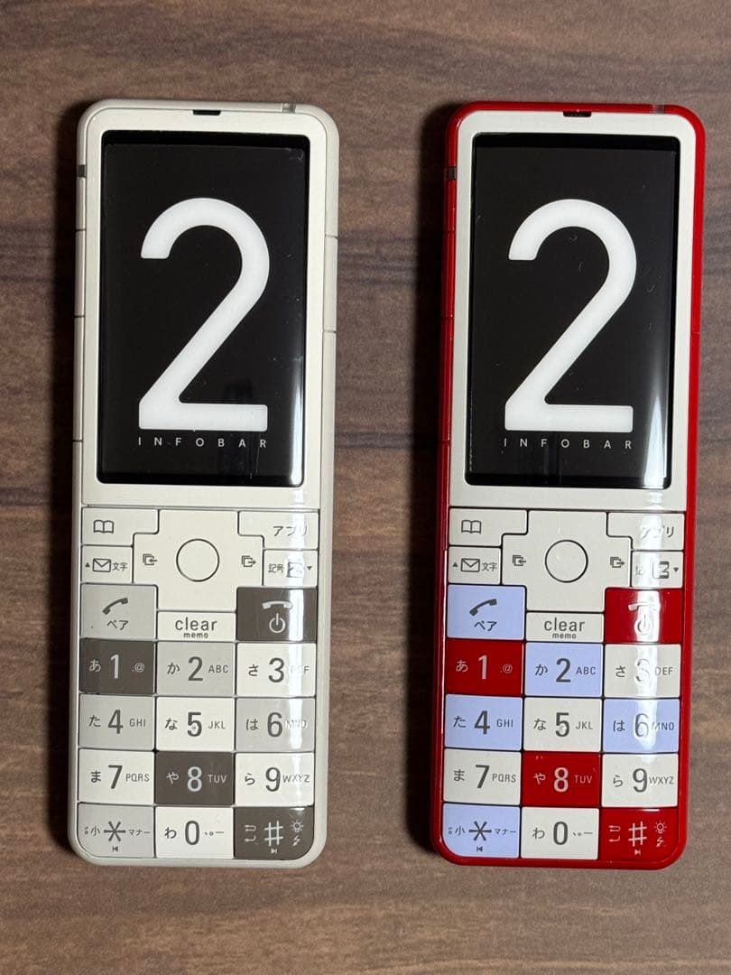 INFOBAR 2 モックアップ　ニシキゴイ ウォームグレー