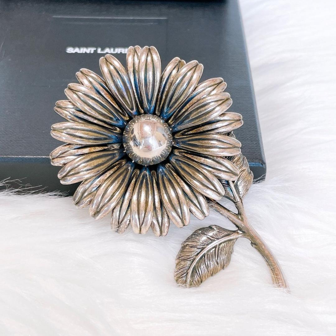 イヴ・サンローラン　フラワーブローチ　Yves Saint Laurent