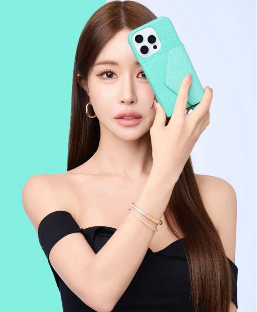 鈴木亜美さん しぃちゃん　コラボ　iPhoneケース iPhone13 手帳型