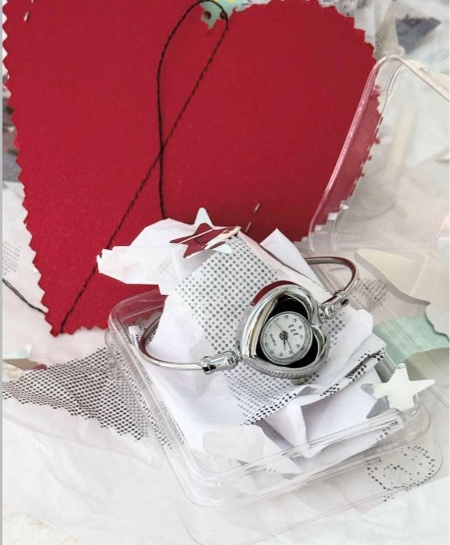 eee.space ハート時計　ウォッチ　musinsa smyeon