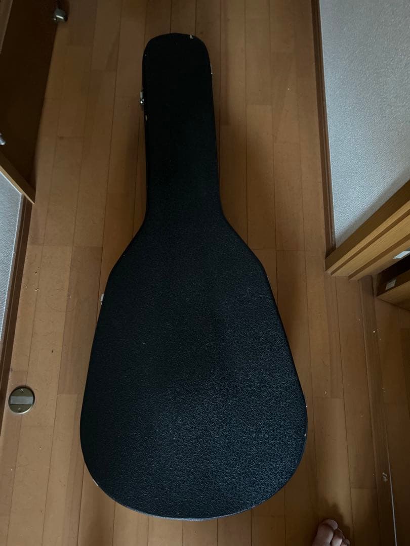 アコースティックギター ブラック プリアンプ搭載　ケース付き