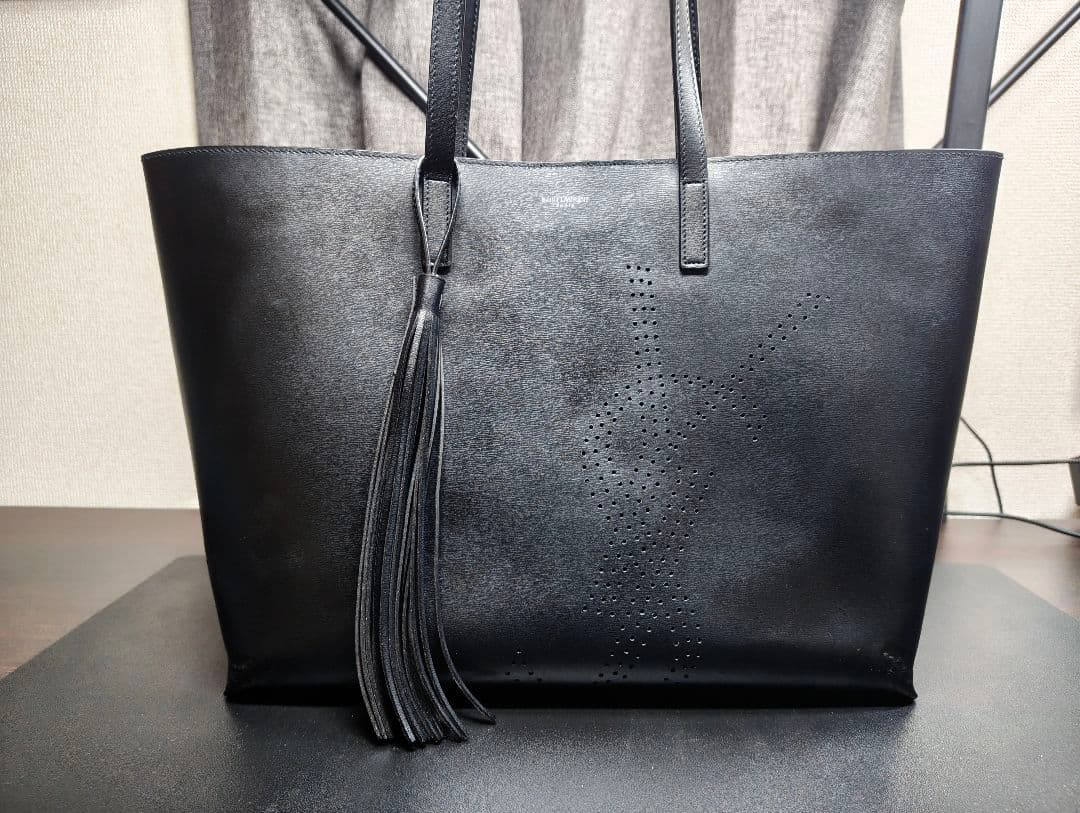 サン・ローラン　パンチングトートバッグ　黒