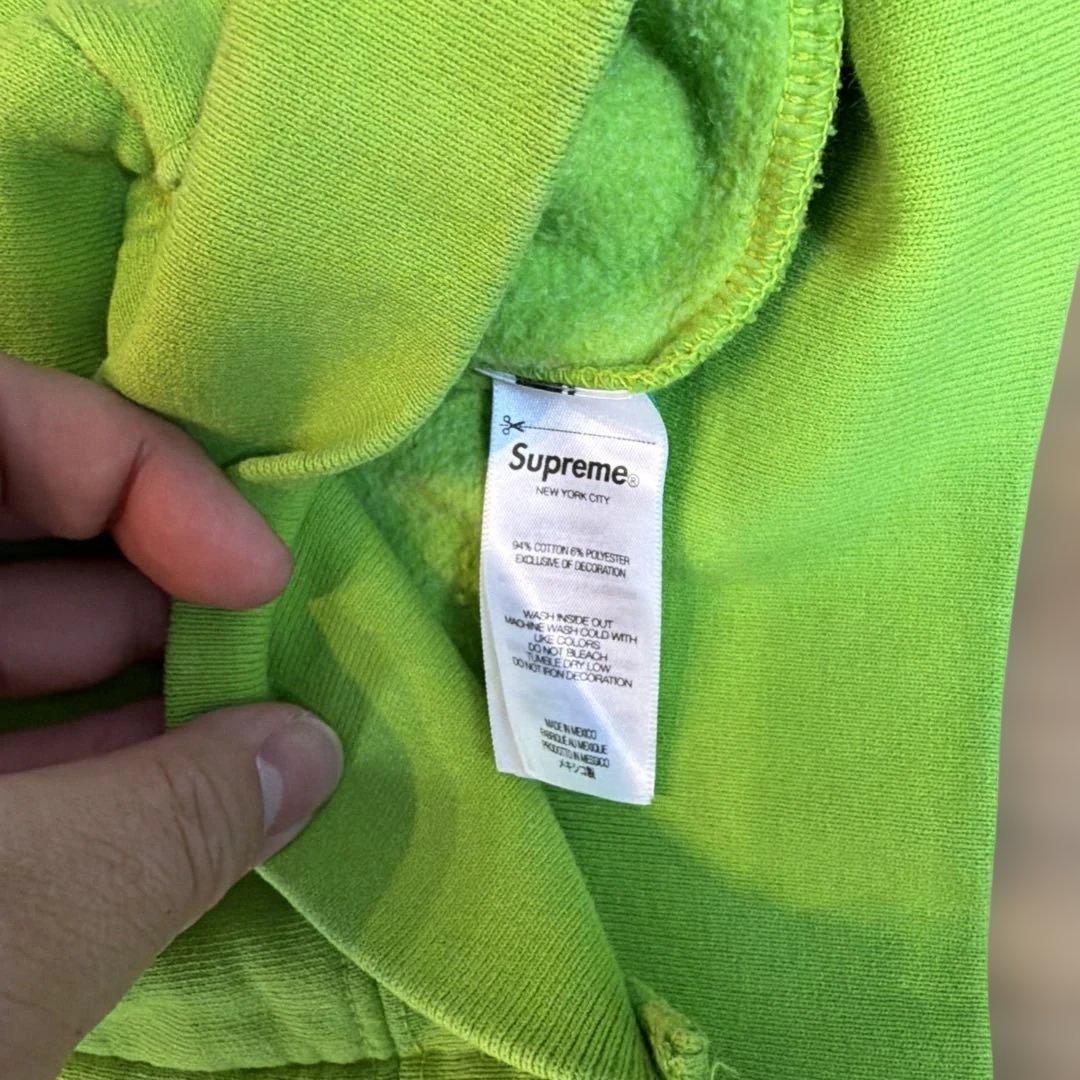 最終値下げ　美品　シュプリーム　フード付きパーカー　サイズM