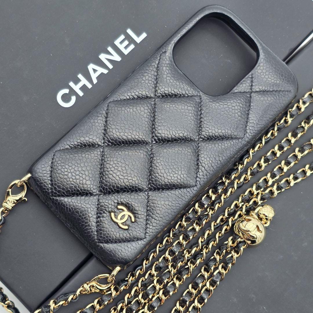 ✨美品✨ CHANEL iphone15pro ケース マトラッセ チェーン