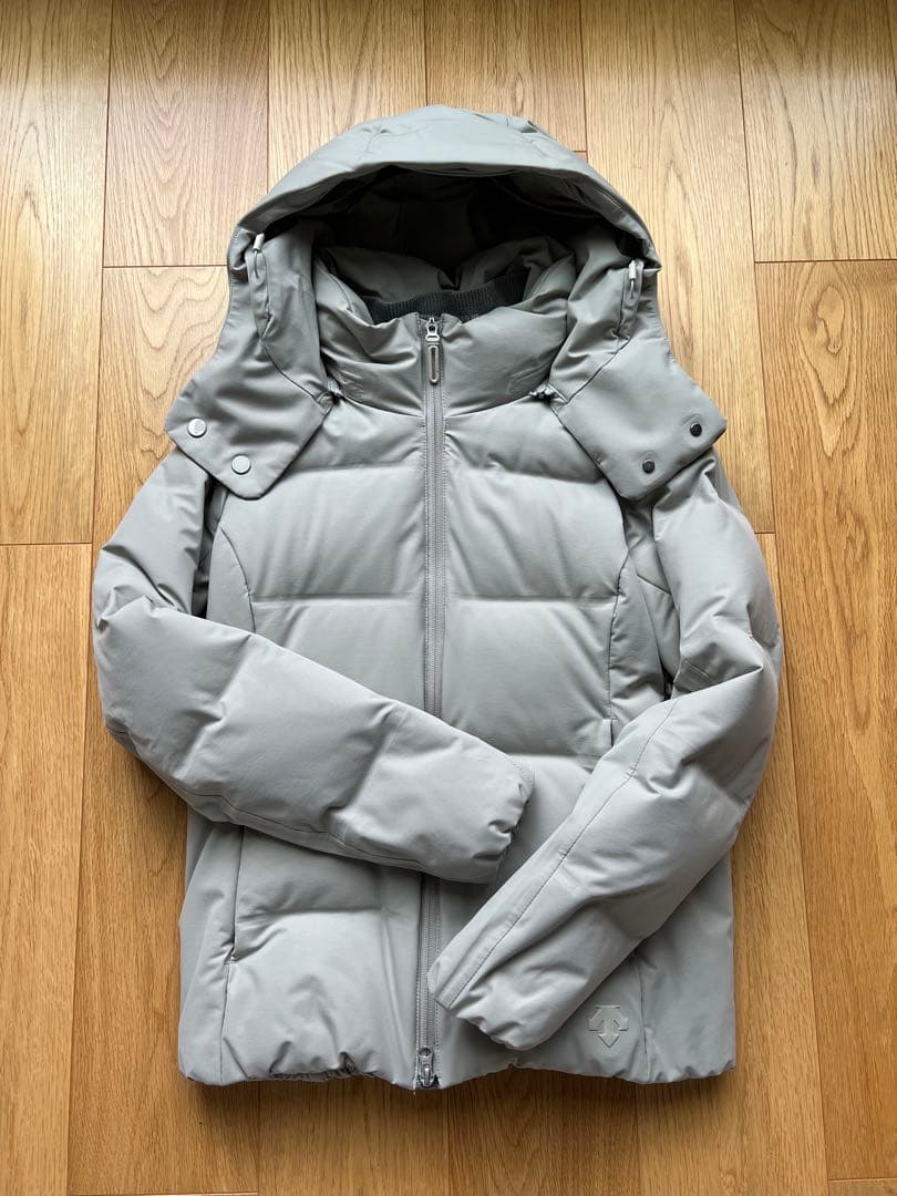 【デサント】 水沢ダウンアンカー