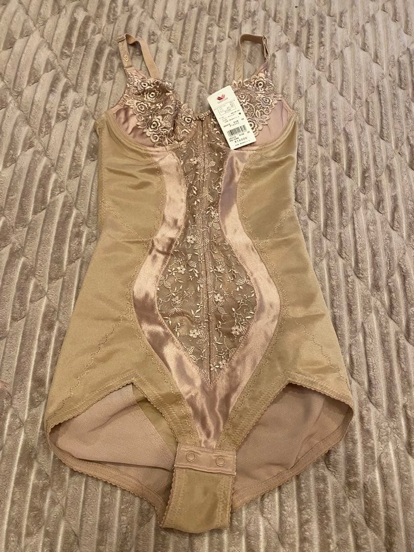 ワコール　ボディースーツ