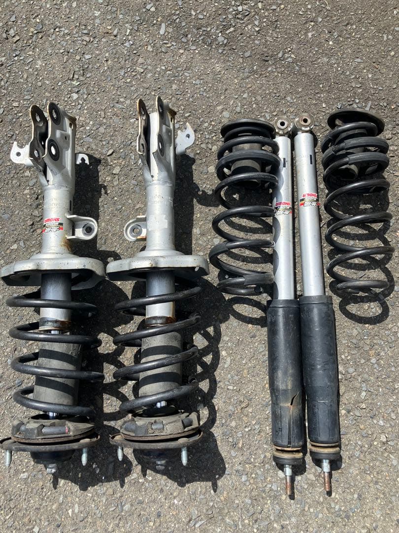 ステップワゴン　RK5　無限ショックアブソーバー