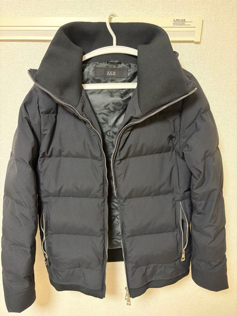 AKM Contemporaryダウンジャケット(保温性/防風性)