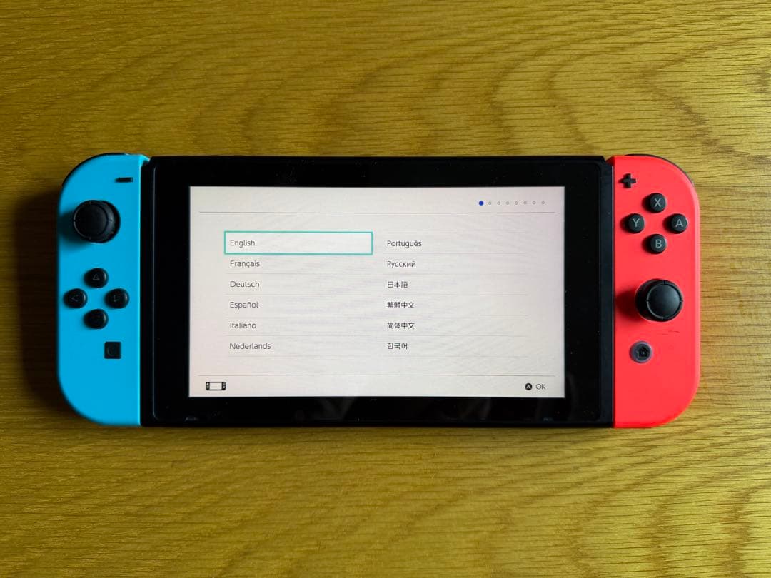 イ*】様 NintendoSwitch本体フルセット+コントローラー、おまけリン