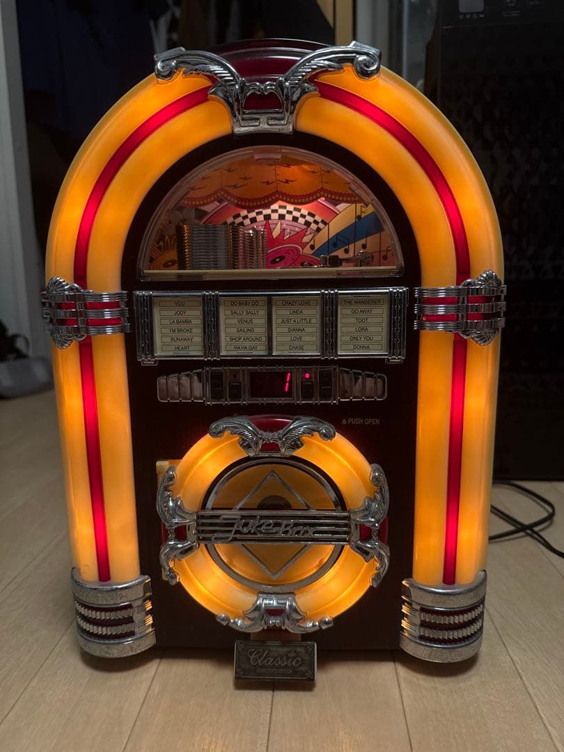 d*7様 ジュークボックス型　CDプレイヤー　ラジオ