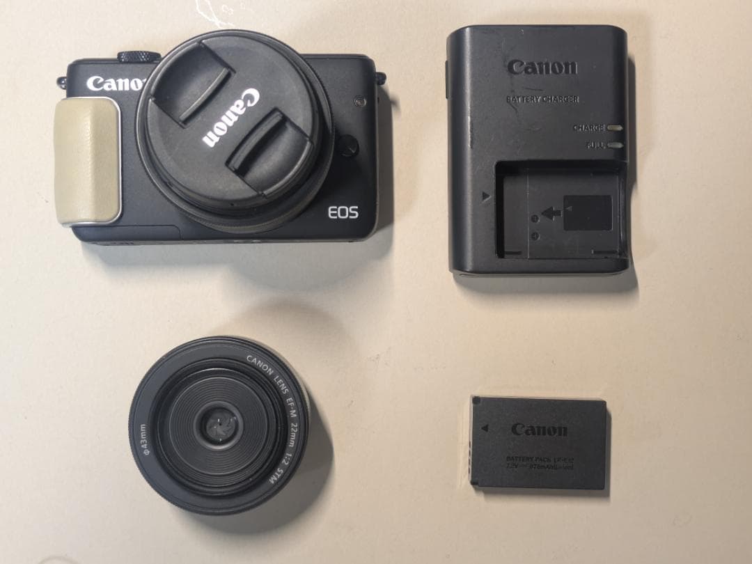 Canon EOS M10 ミラーレスカメラ