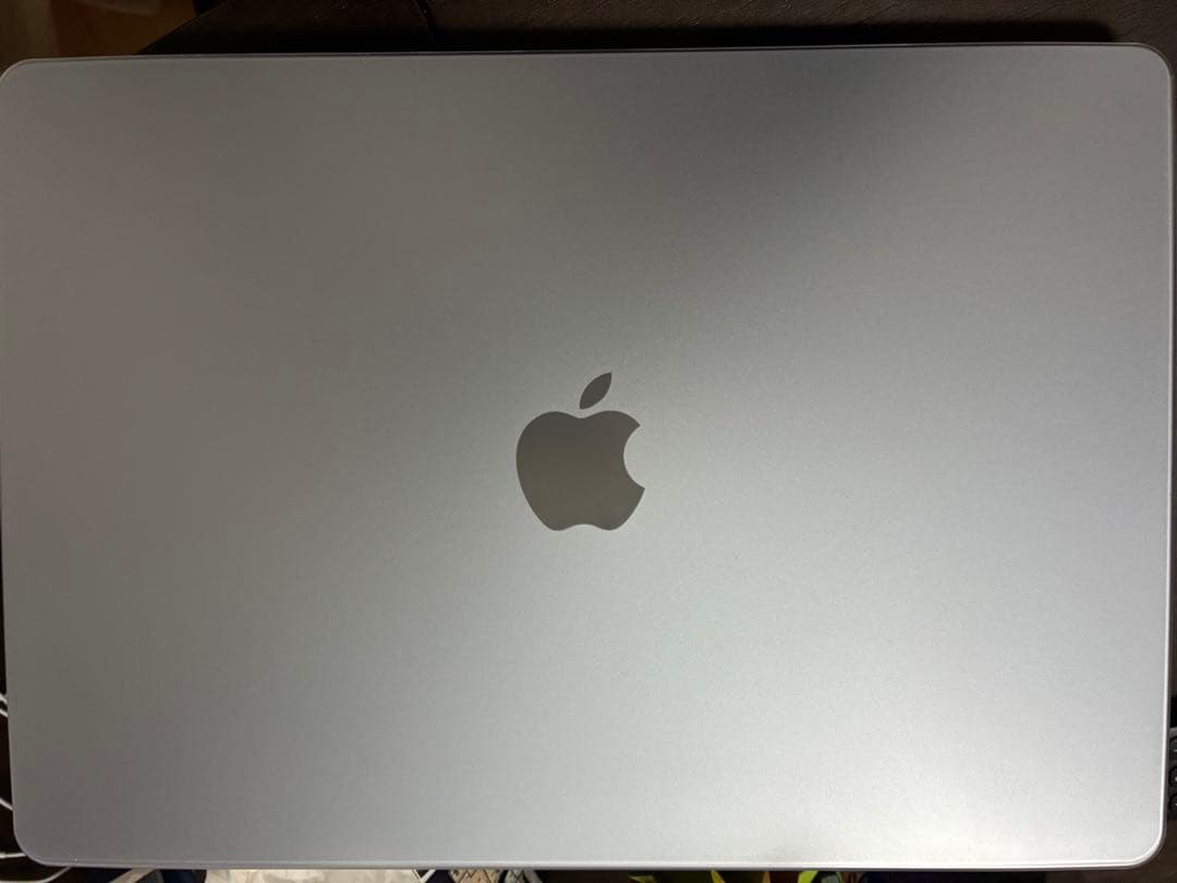 【ほぼ未使用】Apple MacBook（M4）15インチ