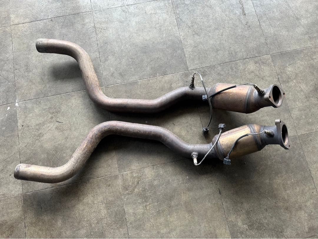 ダッジ　チャージャー　6.1L SRT8 純正触媒　キャタライザー　マフラー