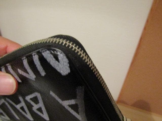 BALENCIAGA バレンシアガ グラフィティ ラウンドファスナー長財布 保証