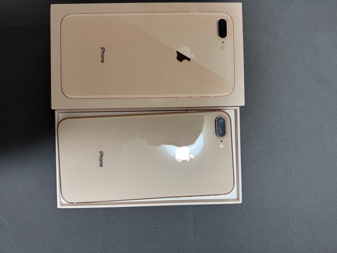 iPhone 8 Plus ゴールド 64GB