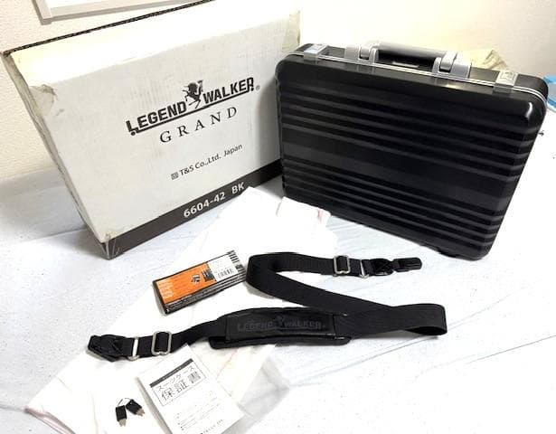 【美品】LEGEND WALKERアタッシュケースブラック鍵2個/ショルダー付き