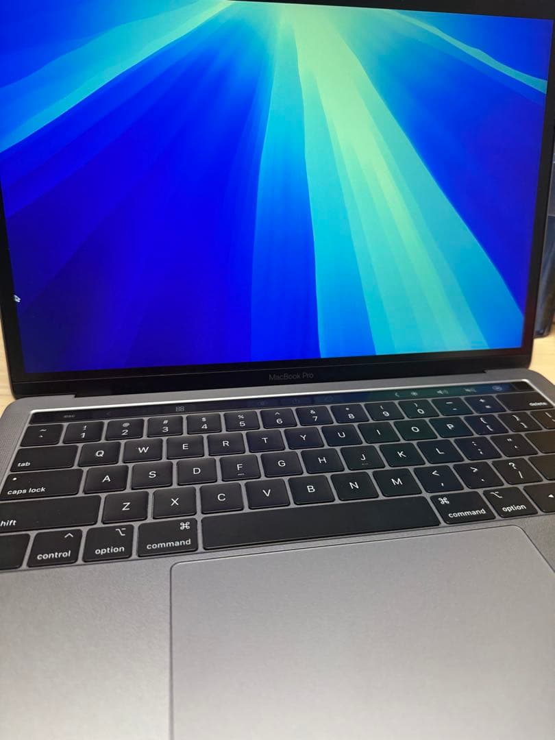 MacBook Pro 2019 13インチ core i7 16GB