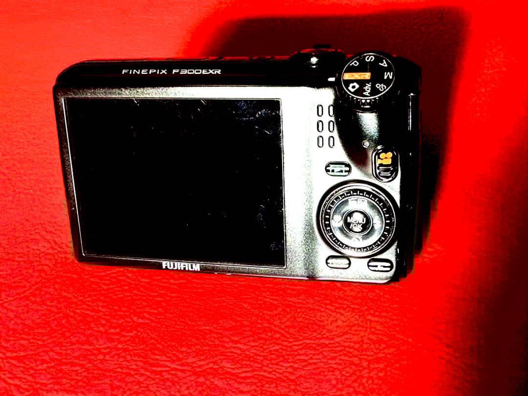 Fujifilm FinePix F300EXR コンパクトデジタルカメラ