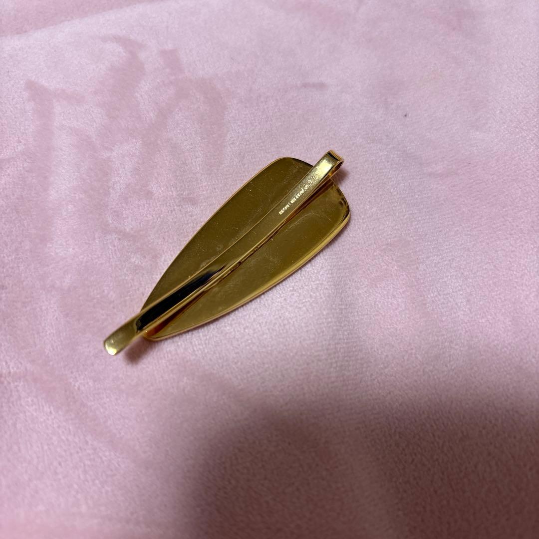 MIU MIU ゴールド ヘアピン