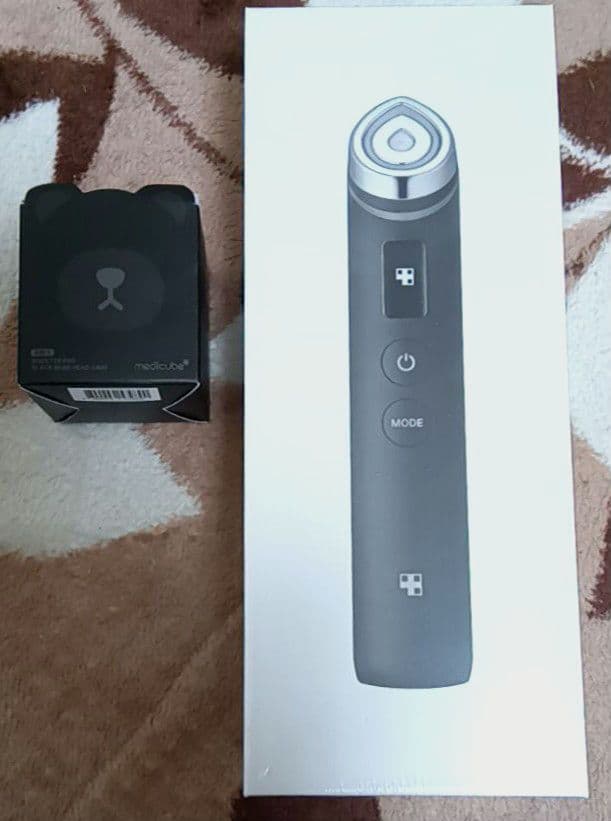 メディキューブ　AGE-Rブースタープロ　美顔器