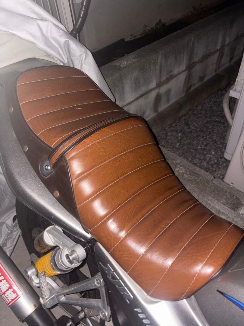 XJR400r シート 後期rh02j