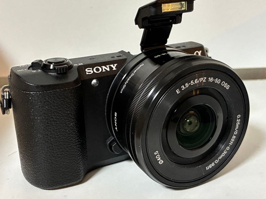 【外観極美品／訳あり】 SONY α5100 パワーズームレンズキット黒