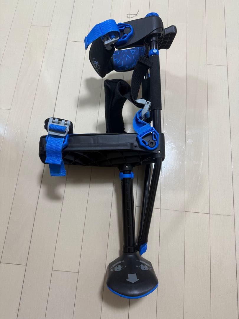 即日発送　iwalkfree3.0 アイウォークフリー3.0 次世代松葉杖 骨折