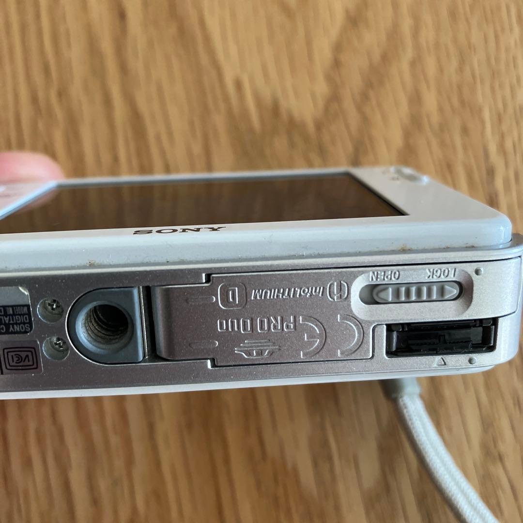 SONY Cyber-shot コンパクトデジタルカメラ　DSC-T2 ホワイト
